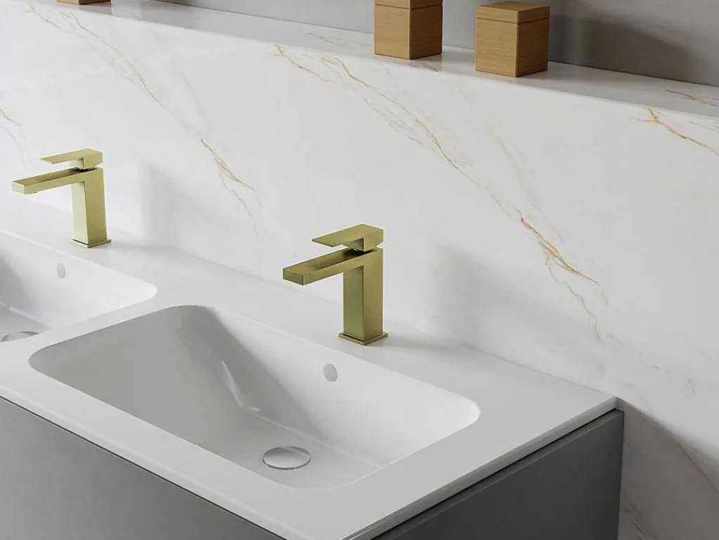 Vierkante Mechanische Mengkraan - H15,7 Cm - Goud Met Satijnglans - Vipava-Shower & Design Best